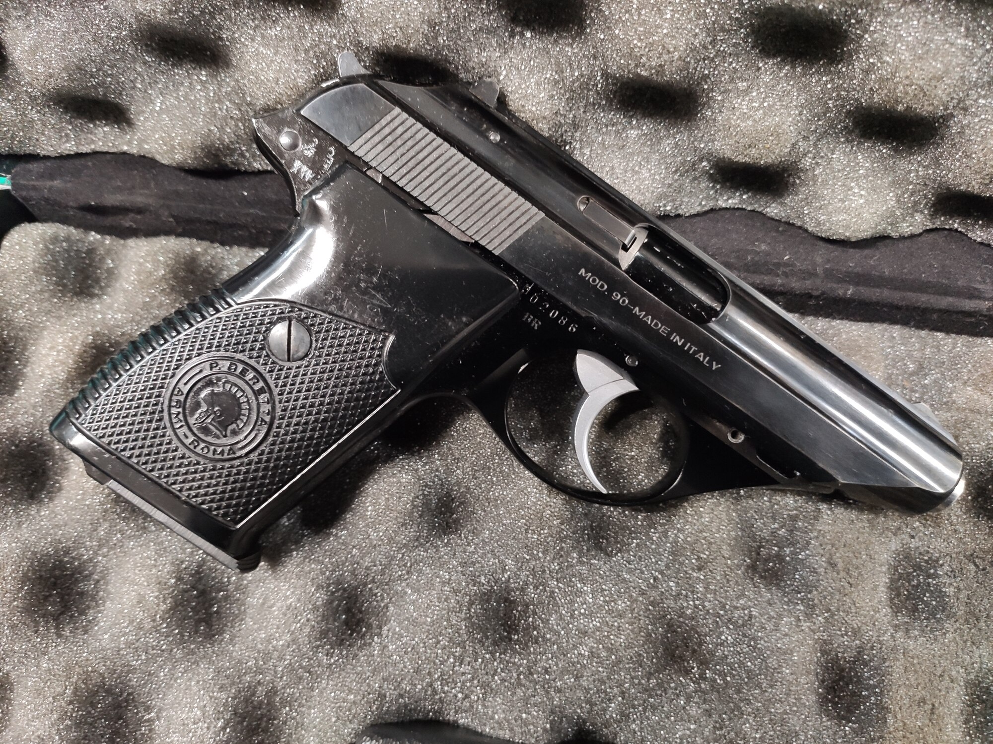 Beretta pistola semiauto. mod. 90 (Roma) cal. 7,65 (32 ACP)